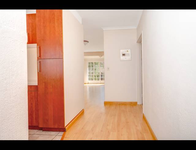 1 BEDROOM RETIREMENT UNIT FOR SALE IN BRYANSTON